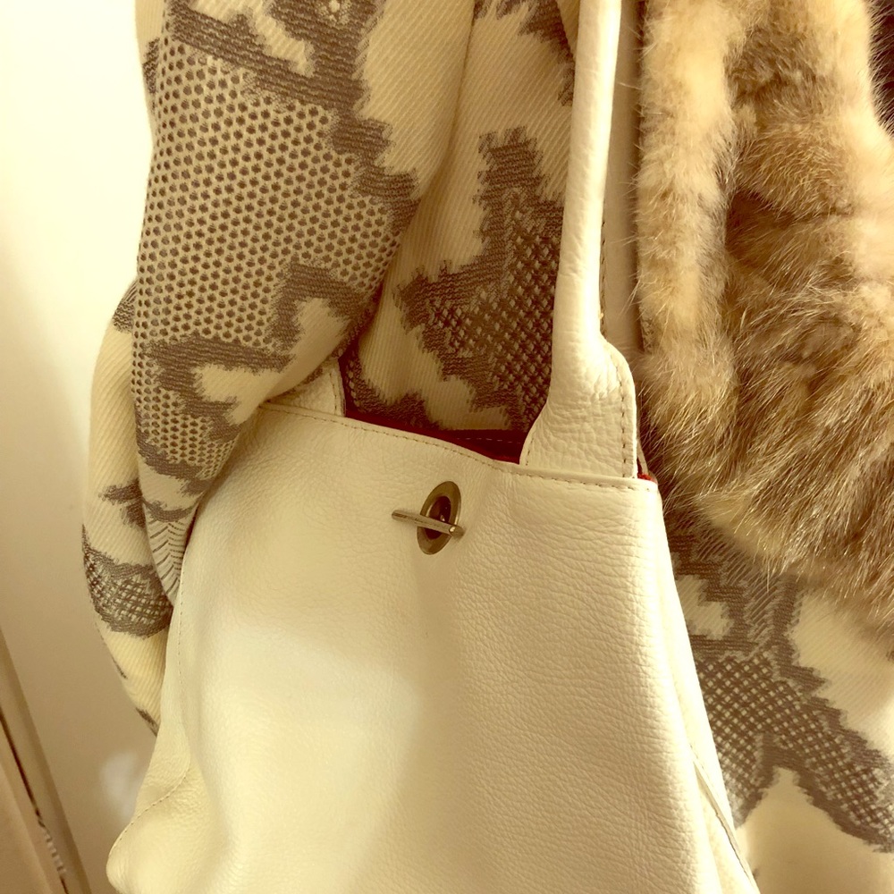 Leather handbag